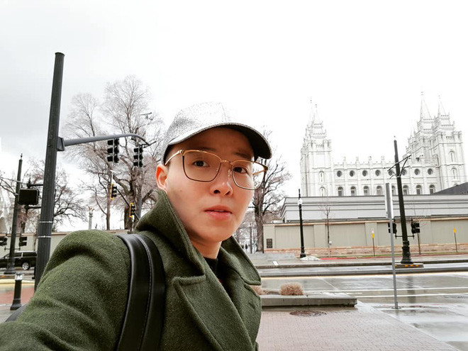 Anh chàng 'lột xác' thành một hotboy điển trai.