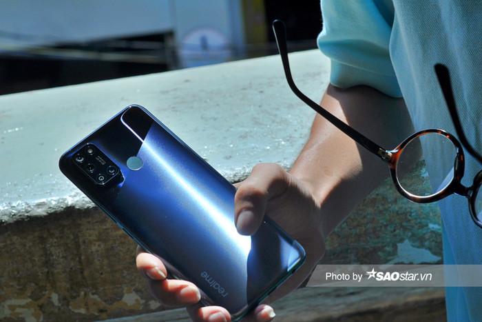 Đánh giá chi tiết Realme 7i: Thiết kế ấn tượng, cấu hình ổn trong tầm giá! Ảnh 4
