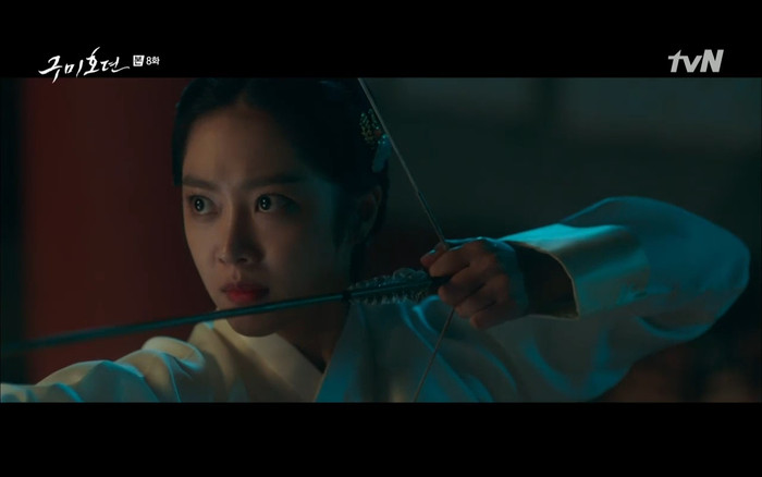 'Bạn trai tôi là hồ ly' tập 8: Bỏ mặc người tình, Lee Dong Wook xả thân cứu em trai Kim Bum trước? Ảnh 5