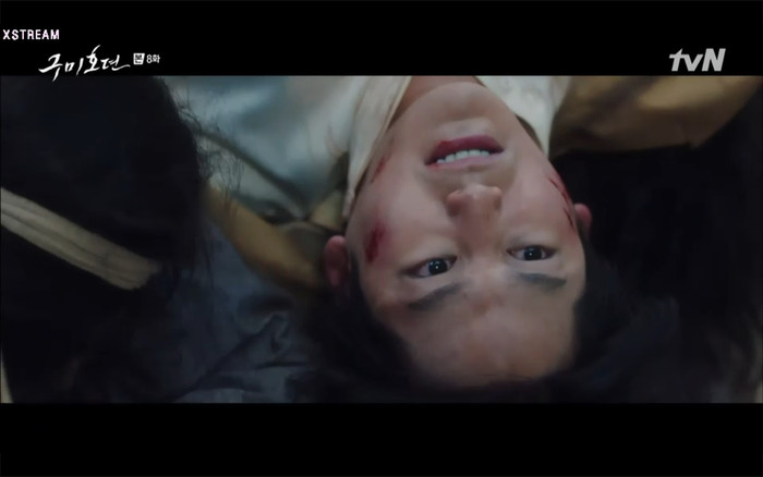 'Bạn trai tôi là hồ ly' tập 8: Bỏ mặc người tình, Lee Dong Wook xả thân cứu em trai Kim Bum trước? Ảnh 53