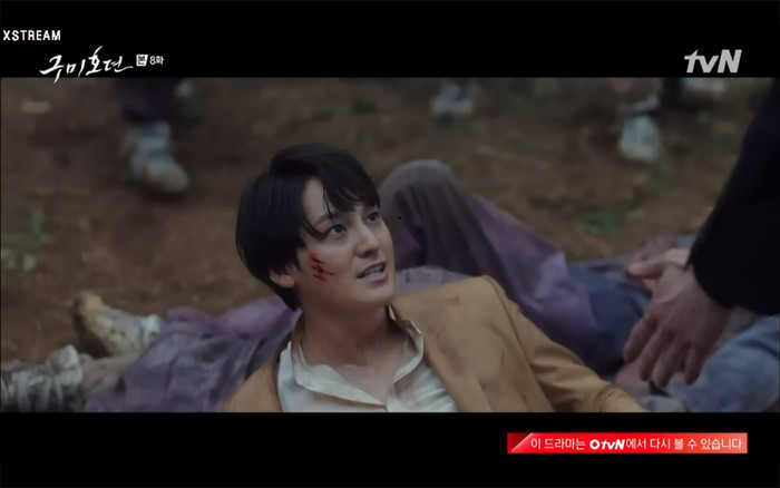 'Bạn trai tôi là hồ ly' tập 8: Bỏ mặc người tình, Lee Dong Wook xả thân cứu em trai Kim Bum trước? Ảnh 54