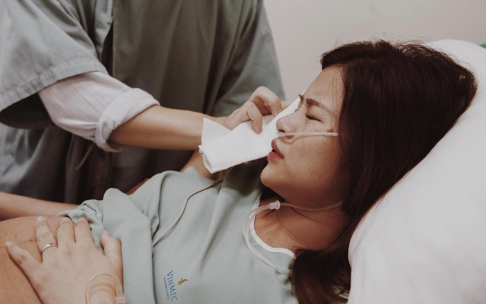 Trọn vẹn khoảnh khắc lâm bồn của Đông Nhi: Ông Cao Thắng bật khóc khi gặp con gái Ảnh 2