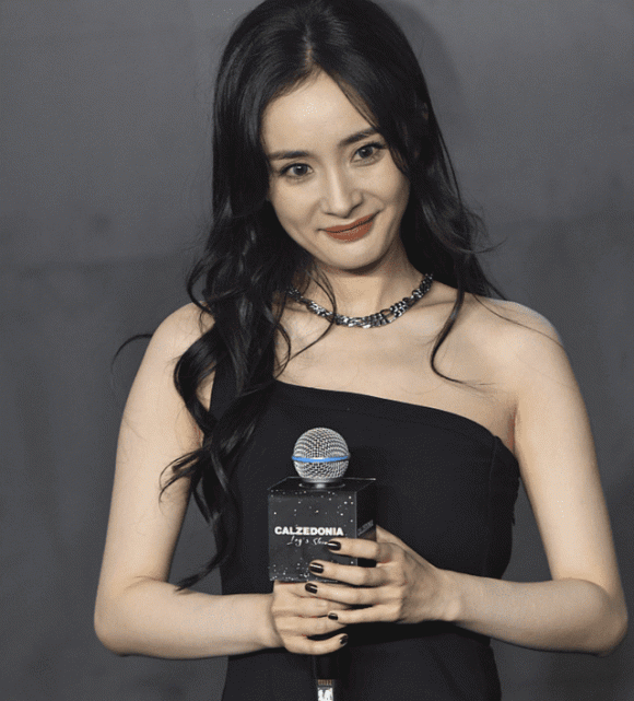 Dương Mịch có cứu vớt được hình ảnh của mình sau loạt ảnh kém sắc, chẳng thon gọn? Ảnh 6