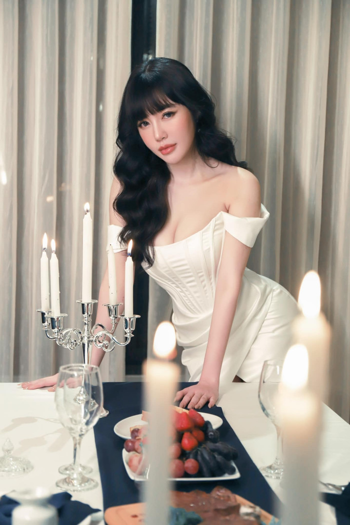 Cô cũng khẳng định từ trước đến nay chưa lạm dụng phương pháp làm đẹp nào quá đà để đảm bảo nét đẹp hài hòa, tự nhiên, vốn có của mình.