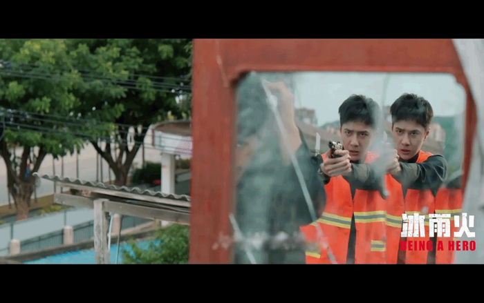 Vương Nhất Bác mạnh mẽ trong cảnh đánh nhau trong bùn đất nhưng lại có lúc yếu đuối như thế Ảnh 2