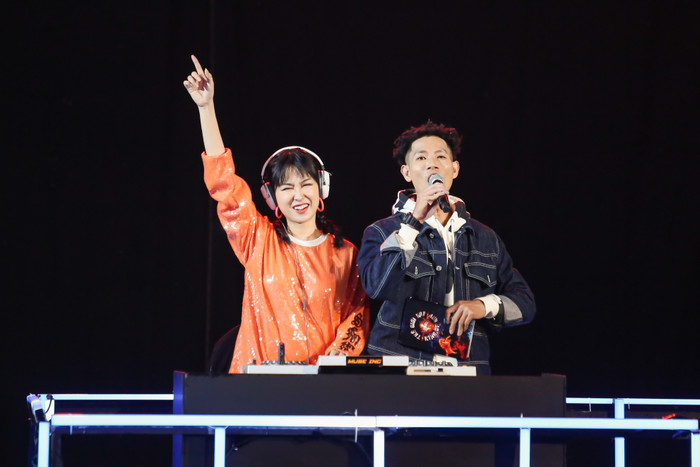 RichChoi tập tành làm VJ 'tra khảo' bạn gái tin đồn Trang Moon Ảnh 17