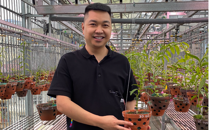 Đấu giá cây lan Bảo Duy 5 cánh trắng hơn 4,2 tỷ ủng hộ người dân miền Trung sau lũ dữ Ảnh 2