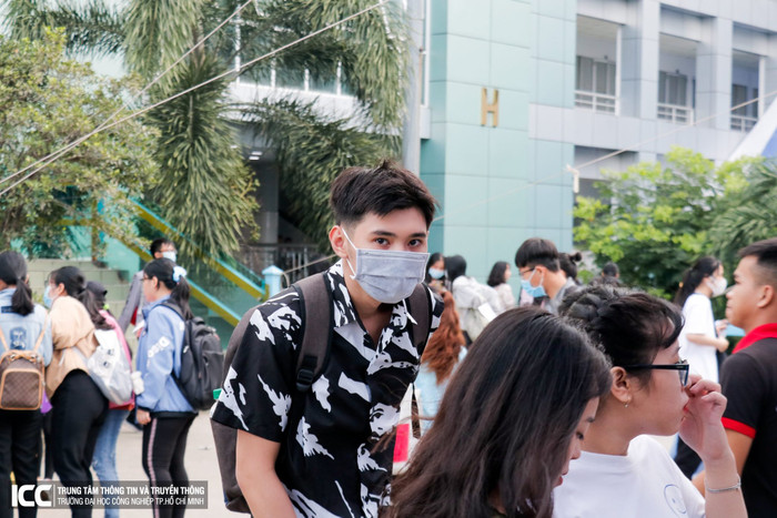 Những nam sinh điển trai bị ống kính bắt gặp