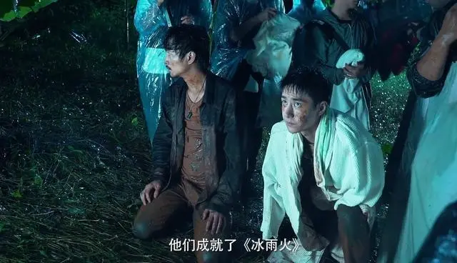 Hậu trường đặc biệt của 'Băng vũ hỏa': Vương Nhất Bác thể hiện bản lĩnh, không ngại chịu khó chịu khổ Ảnh 7