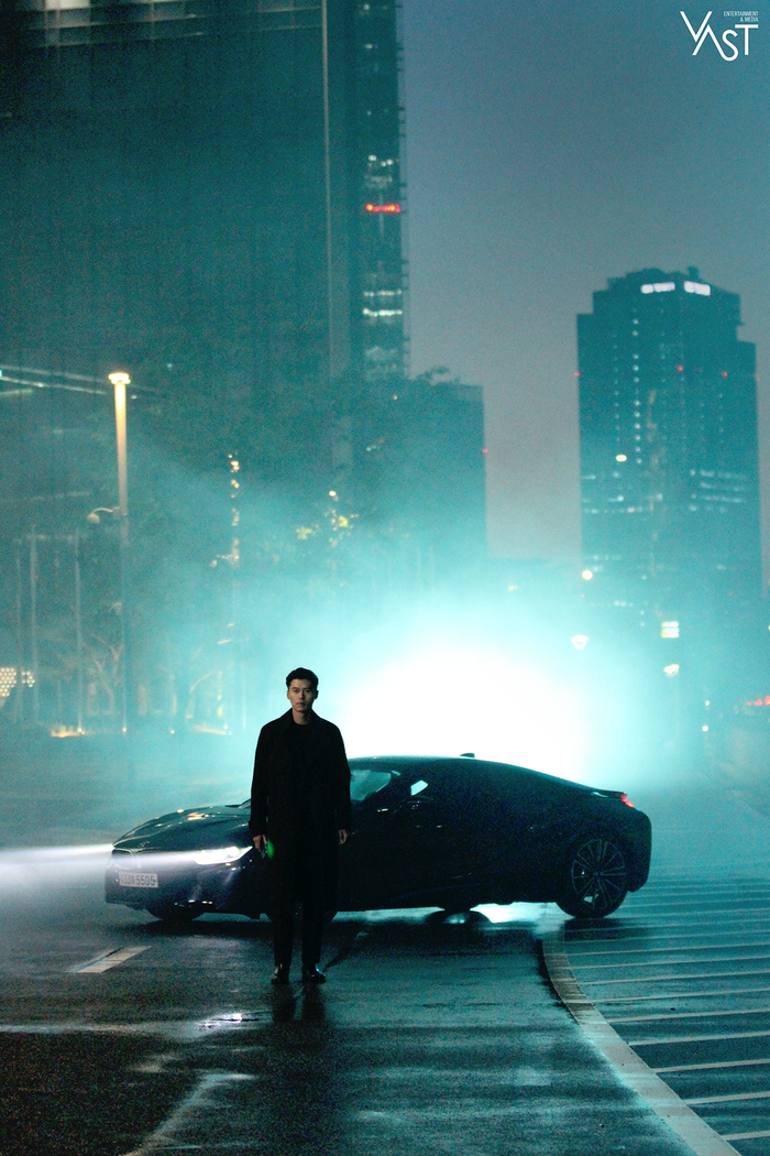 Hyun Bin đẹp đến mức nào mà khiến Son Ye Jin mê mẩn Ảnh 4