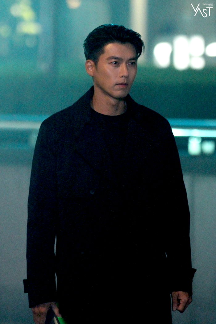 Hyun Bin đẹp đến mức nào mà khiến Son Ye Jin mê mẩn Ảnh 15