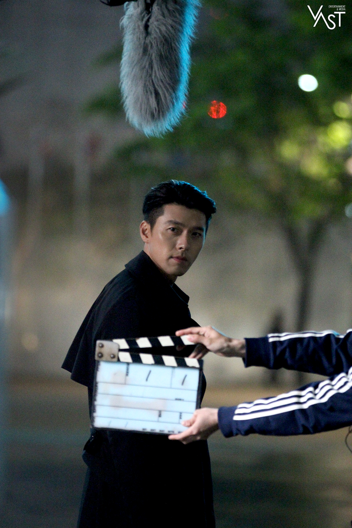 Hyun Bin đẹp đến mức nào mà khiến Son Ye Jin mê mẩn Ảnh 23