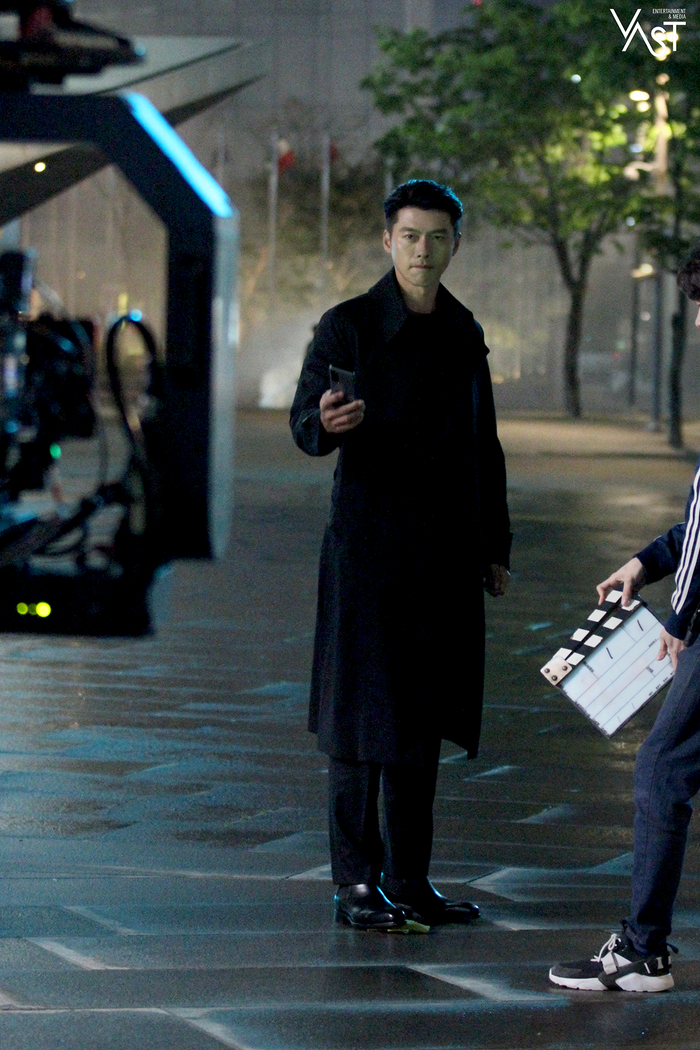 Hyun Bin đẹp đến mức nào mà khiến Son Ye Jin mê mẩn Ảnh 30