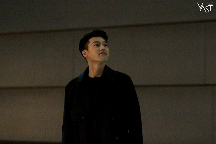 Hyun Bin đẹp đến mức nào mà khiến Son Ye Jin mê mẩn Ảnh 34