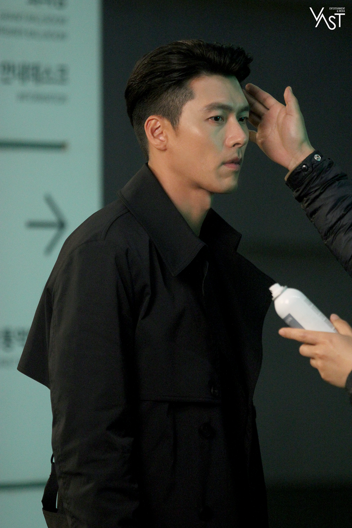 Hyun Bin đẹp đến mức nào mà khiến Son Ye Jin mê mẩn Ảnh 21