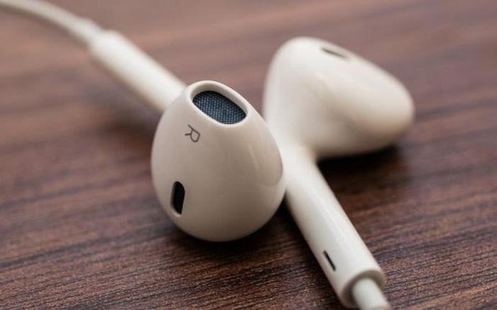 Công dụng của lỗ hổng bí ẩn trên mọi chiếc tai nghe của Apple Ảnh 2