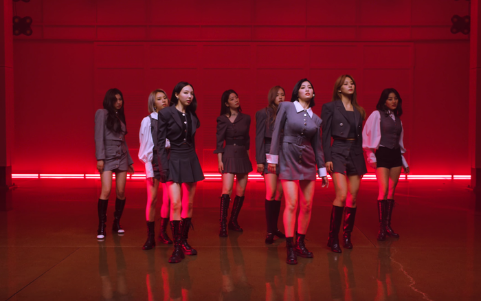 Twice tung clip nhảy cực 'màu mè' cho I Can't Stop Me Ảnh 3