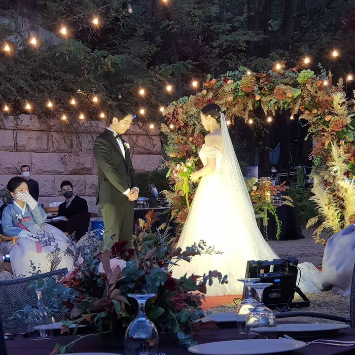 Jang Seong Won và cô dâu Choi Eunmi.