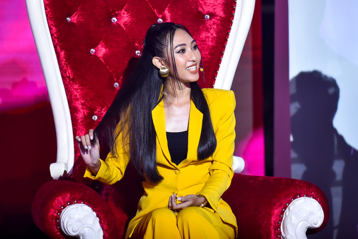 Thu Hiền tốt nghiệp đại học Ngân Hàng