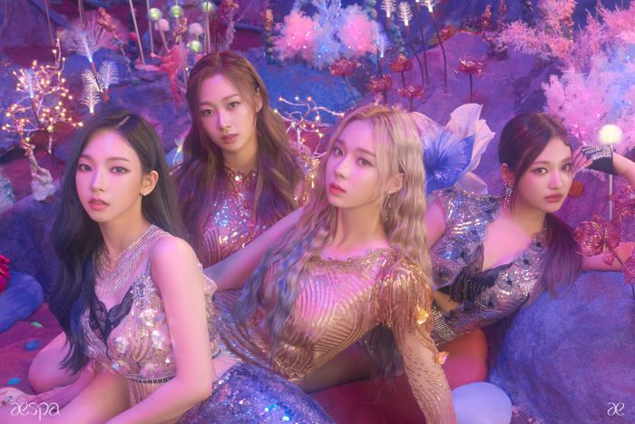 Kpop tuần qua: BTS hé lộ ca khúc mới, BlackPink phá kỉ lục doanh thu album, Chanyeol (EXO) bị bạn gái cũ Ảnh 19