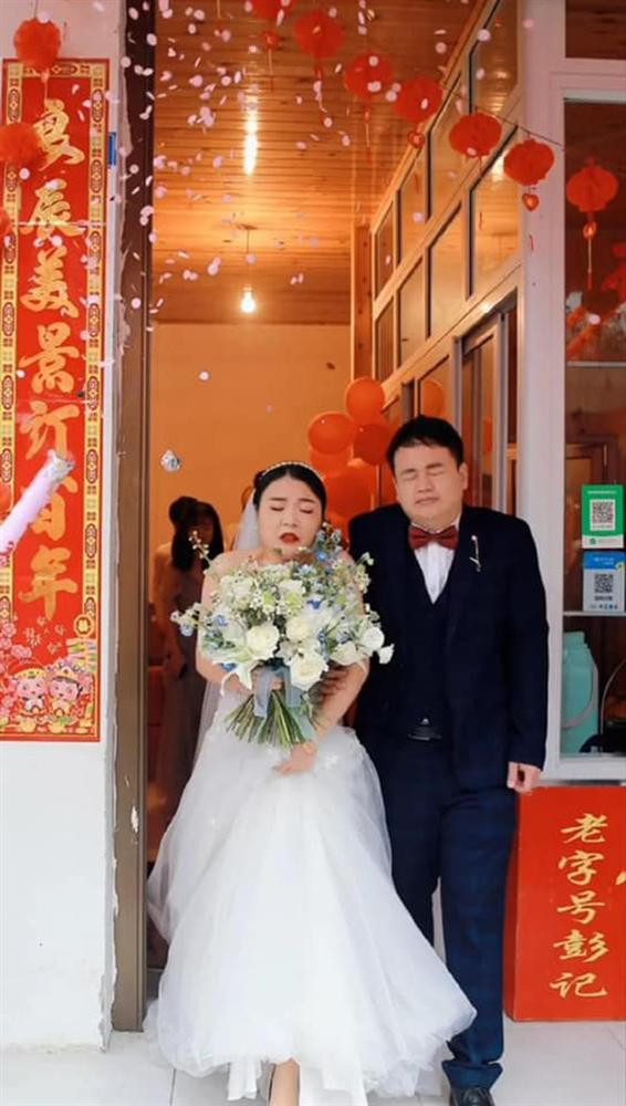 Tuyển tập những bộ ảnh cưới do 'người yêu cũ' chụp khiến cộng đồng mạng 'cười xỉu' Ảnh 3