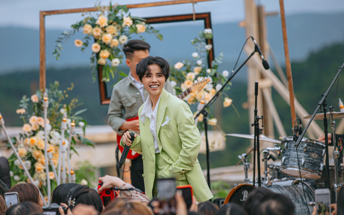 Hậu bị fan giục comeback, Vũ Cát Tường 'phủ trắng' mạng xã hội xác nhận ngày tái xuất? Ảnh 2