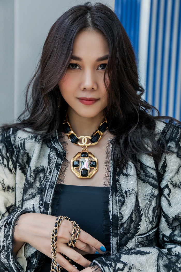 Thanh Hằng lên đồ sang xịn, bắn hình đỉnh cao khiến fan bối rối vì quá đẹp Ảnh 7