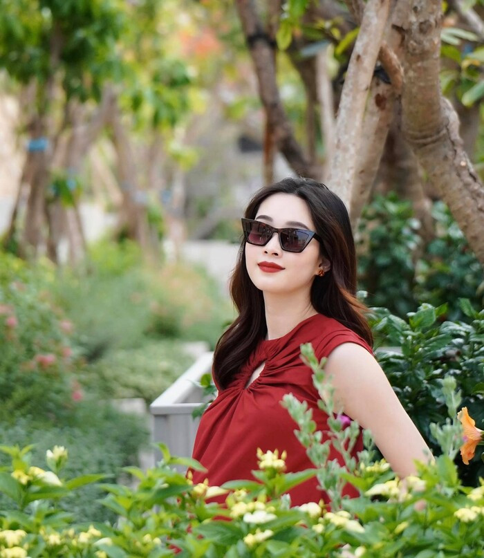 Hình ảnh Đặng Thu Thảo chia sẻ trên trang cá nhân khi công khai tin tức mang thai
