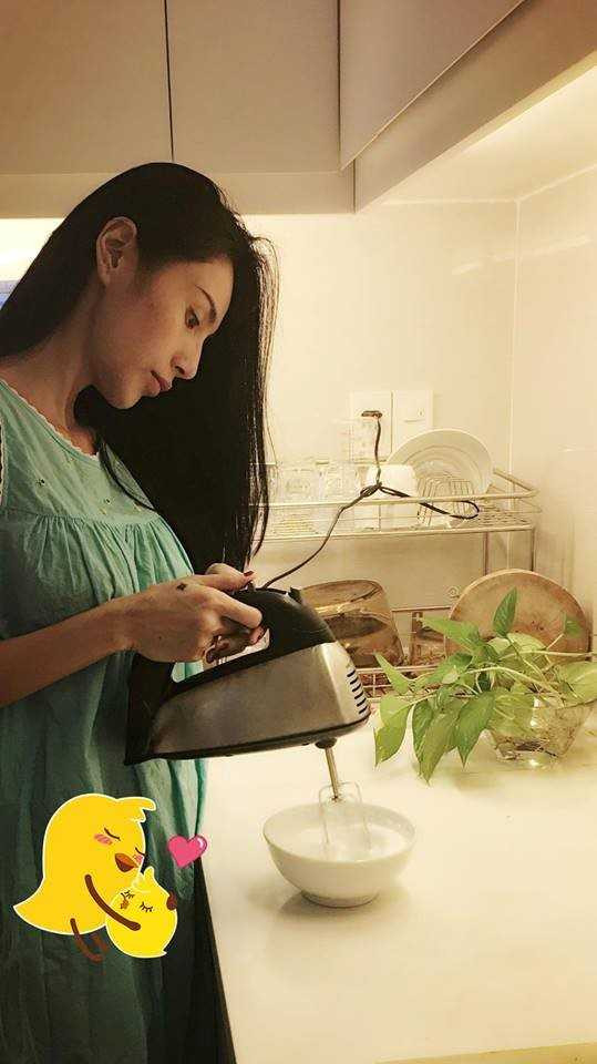 Hồ Ngọc Hà - Thủy Tiên - Đông Nhi - Lan Khuê - Đặng Thu Thảo: Ai xứng danh là mẹ bầu đẹp nhất Vbiz? Ảnh 17