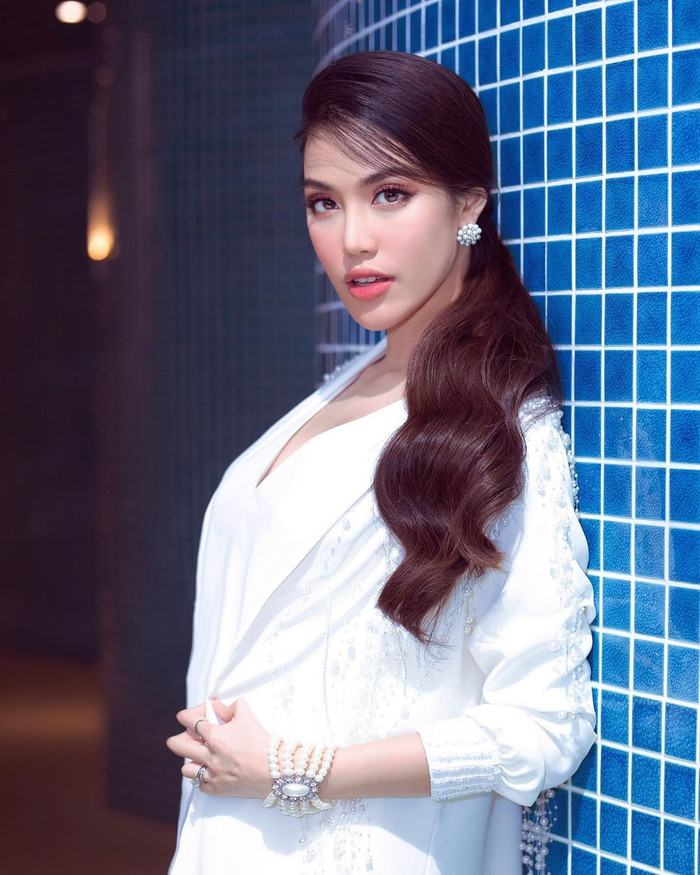 Hồ Ngọc Hà - Thủy Tiên - Đông Nhi - Lan Khuê - Đặng Thu Thảo: Ai xứng danh là mẹ bầu đẹp nhất Vbiz? Ảnh 13