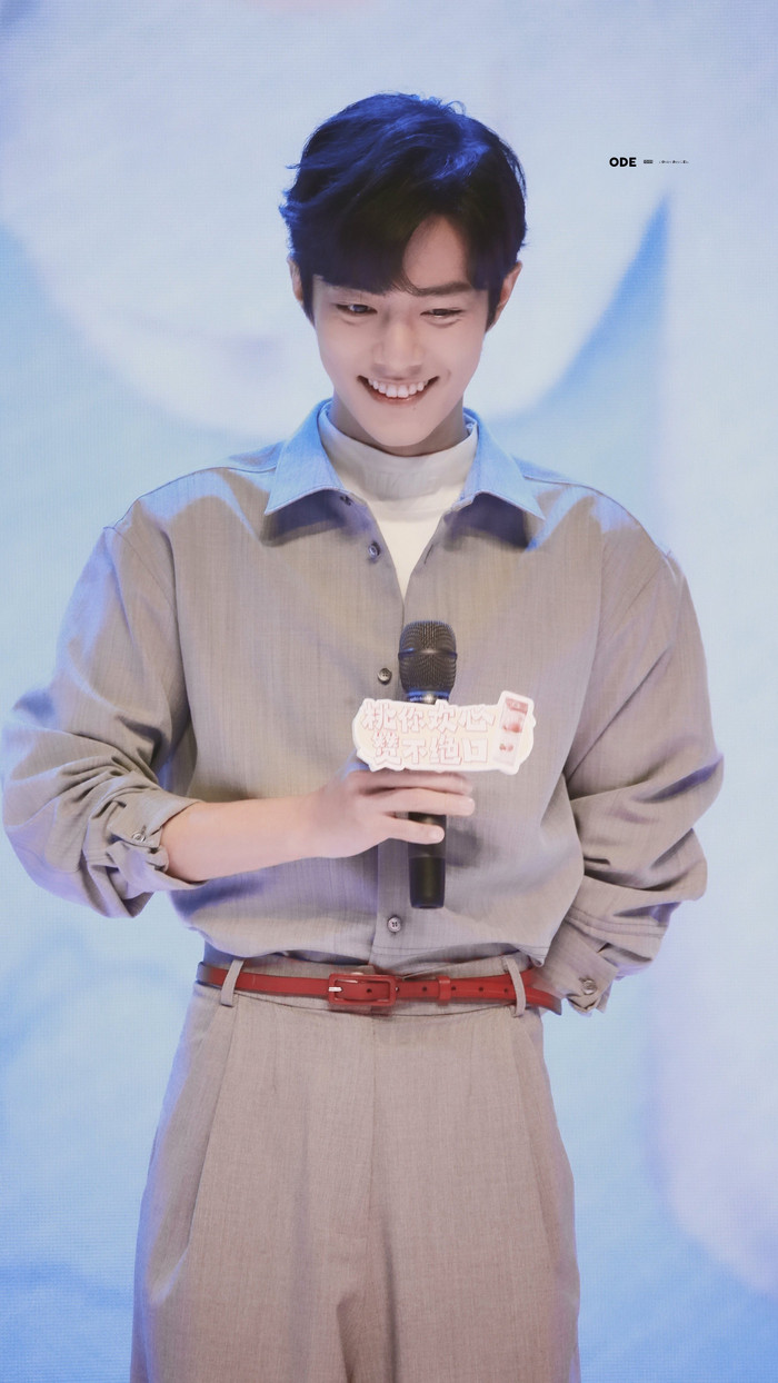 Tiêu Chiến âm thầm trở lại làm việc, được nhãn hàng đối xử tận tình Ảnh 11