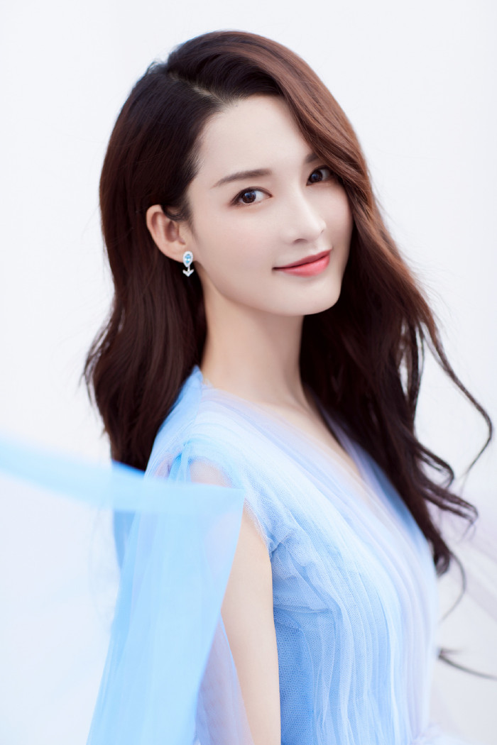 Lý Thấm lôi kéo Dương Dương, Đặng Luân và Tiêu Chiến để đánh bóng tên tuổi? Ảnh 4