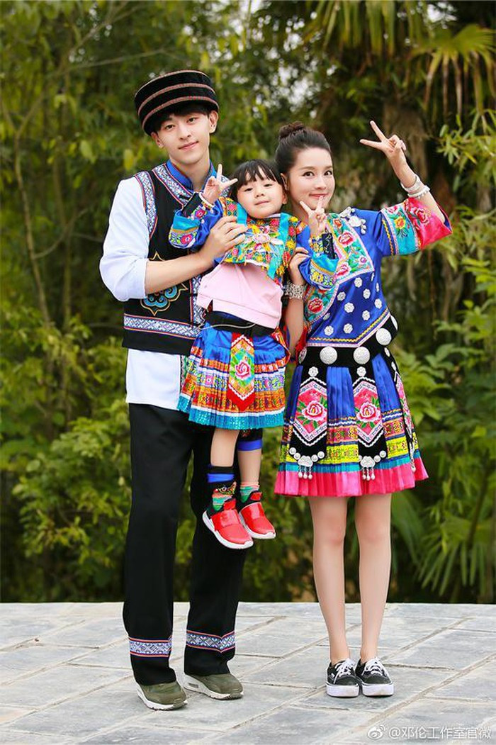 Lý Thấm lôi kéo Dương Dương, Đặng Luân và Tiêu Chiến để đánh bóng tên tuổi? Ảnh 11