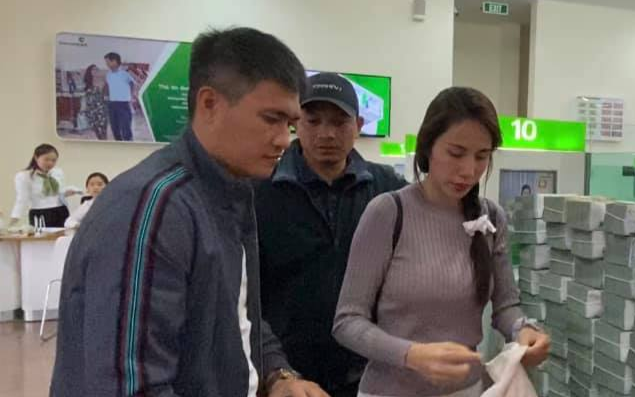 Liên tục bị công kích, Thủy Tiên lên tiếng: 'Làm việc muốn chết đi sống lại không dám hó hé vẫn bị chửi' Ảnh 2