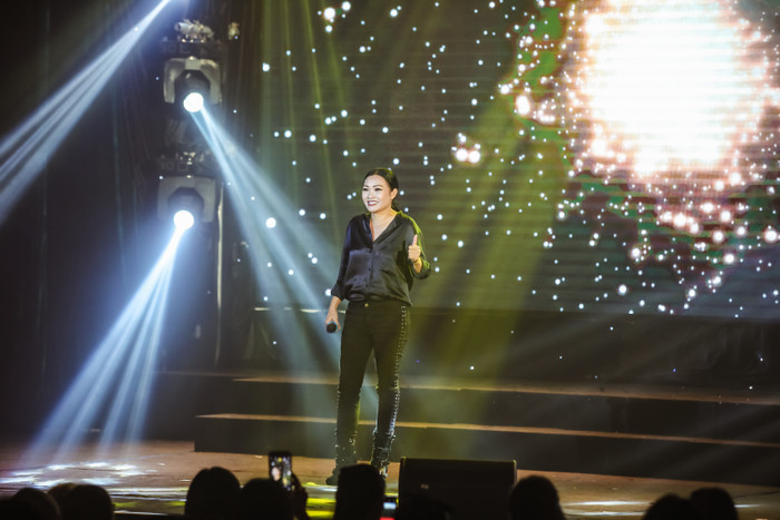 Quốc Cơ - Quốc Nghiệp đấu giá áo dài được 250 triệu ủng hộ miền Trung trong đêm nhạc 'Cùng em vượt lũ' Ảnh 25