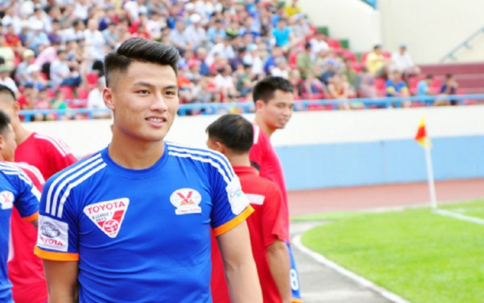 Vì sao bị ốm nặng thì Mạc hồng Quân quyết vào sân 'tiễn' CLB Quảng Nam về hạng Nhất? Ảnh 2