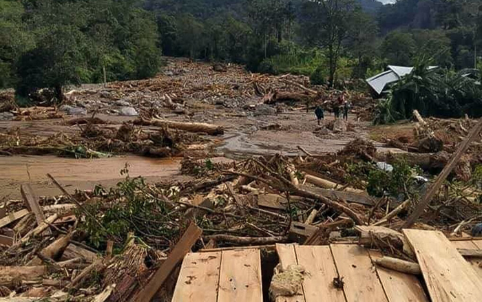 Vụ sạt lở vùi lấp 13 người ở Phước Sơn: Tìm thấy thi thể bé gái tại hiện trường Ảnh 2