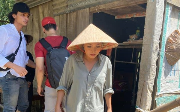 Sở TT&TT TP.HCM làm việc với ca sĩ Phương Thanh vì phát ngôn người dân Quảng Ngãi 'canh me tiền từ thiện' Ảnh 2