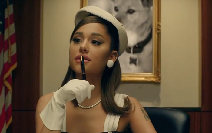 'positions' của Ariana Grande debut khả quan trên Billboard Hot 100, chắn đường Luke Combs tuần mới Ảnh 2