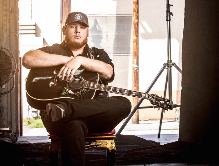 Luke Combs đã mất nhiều hơn bạn nghĩ khi bị Ariana Grande chặn #1