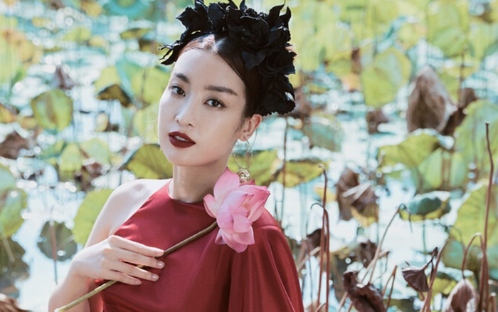 Đỗ Mỹ Linh leo núi, đi thuyền, ngâm mình trong nước lạnh làm nàng thơ tuyệt sắc giữa Ninh Bình Ảnh 2