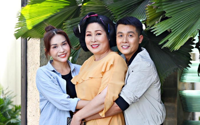 Khả Như chia sẻ về NSND Hồng Vân: 'Lần nào làm phim, mẹ cũng tuột huyết áp như cái cầu trượt' Ảnh 2