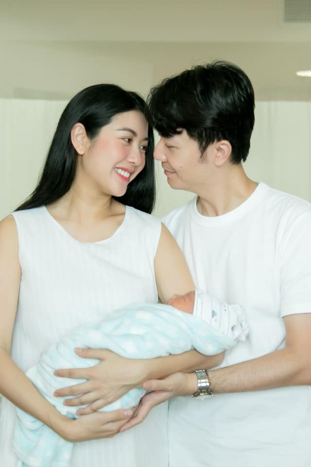 Thúy Vân chia sẻ quá trình 'vượt cạn' nhiều trắc trở: 'Mẹ thân nhiệt hạ, con bị tràng hoa quấn cổ' Ảnh 1