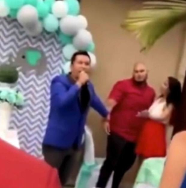 Người đàn ông tuyên bố 'tác giả' của cái thai trong bụng vợ mình.&nbsp;