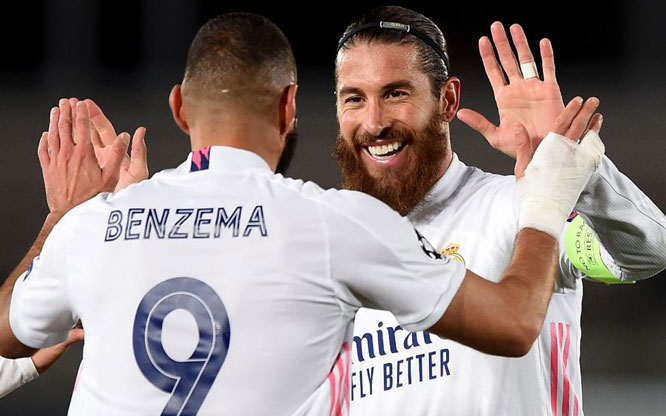 Bayern, Liverpool trút 'mưa bàn thắng'; Real thoát cảnh bị loại sớm Ảnh 2