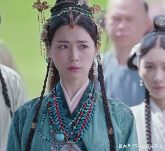 Có tuổi nhưng phải diễn vai trẻ ở 'Yến vân đài': Xa Thi Mạn nếp nhăn thấy rõ, Đường Yên cất công makeup Ảnh 18