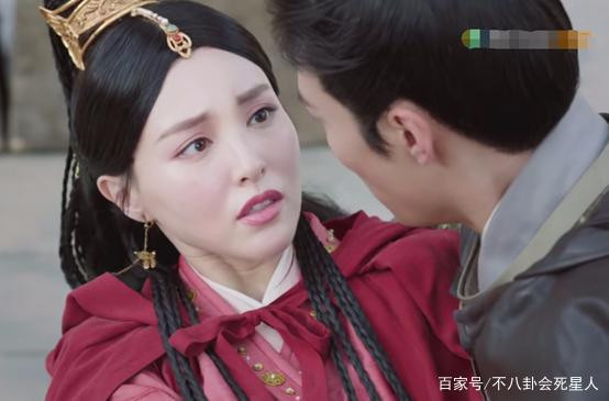 Có tuổi nhưng phải diễn vai trẻ ở 'Yến vân đài': Xa Thi Mạn nếp nhăn thấy rõ, Đường Yên cất công makeup Ảnh 7