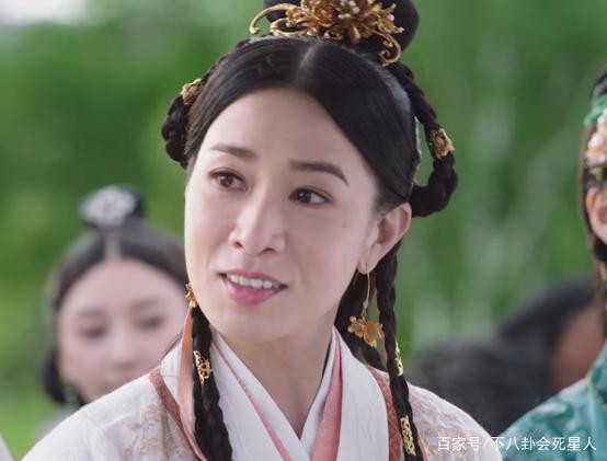 Có tuổi nhưng phải diễn vai trẻ ở 'Yến vân đài': Xa Thi Mạn nếp nhăn thấy rõ, Đường Yên cất công makeup Ảnh 14