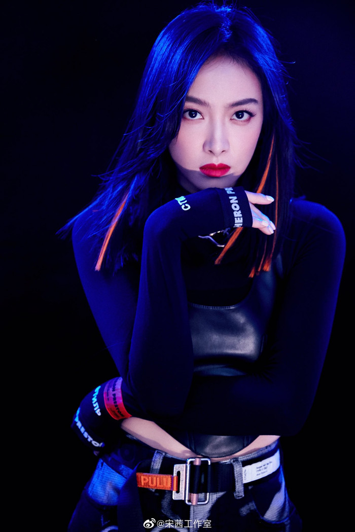 BXH Hotsearch Weibo của sao Hoa ngữ 10/2020: Vương Nhất Bác lại vượt mặt Tiêu Chiến và 'đàn anh' TFBoys Ảnh 15