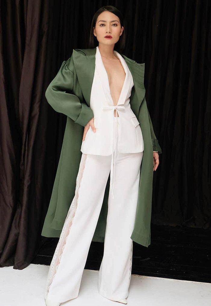 Công bằng mà nói, sau nỗi buồn tình cảm, nữ diễn viên đã thay đổi nhiều phần, trở nên xinh đẹp, lộng lẫy hơn cả. 